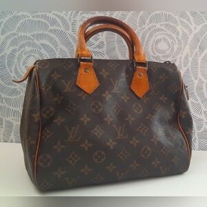 Louis Vuitton Vintage Speedy 25